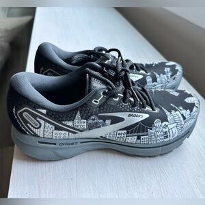 Brooks Urban Graphic Black and Gray Sneakers